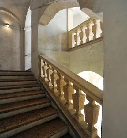 Palazzo Beccagutti Cavriani - Gallery Suite E Frescoes Suite Mantova Exterior photo